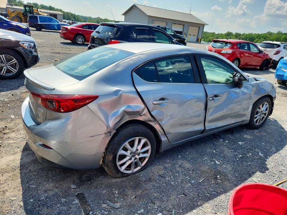 Photo 3 from auction – 2015 MAZDA 3 with VIN 3MZBM1V73FM233124