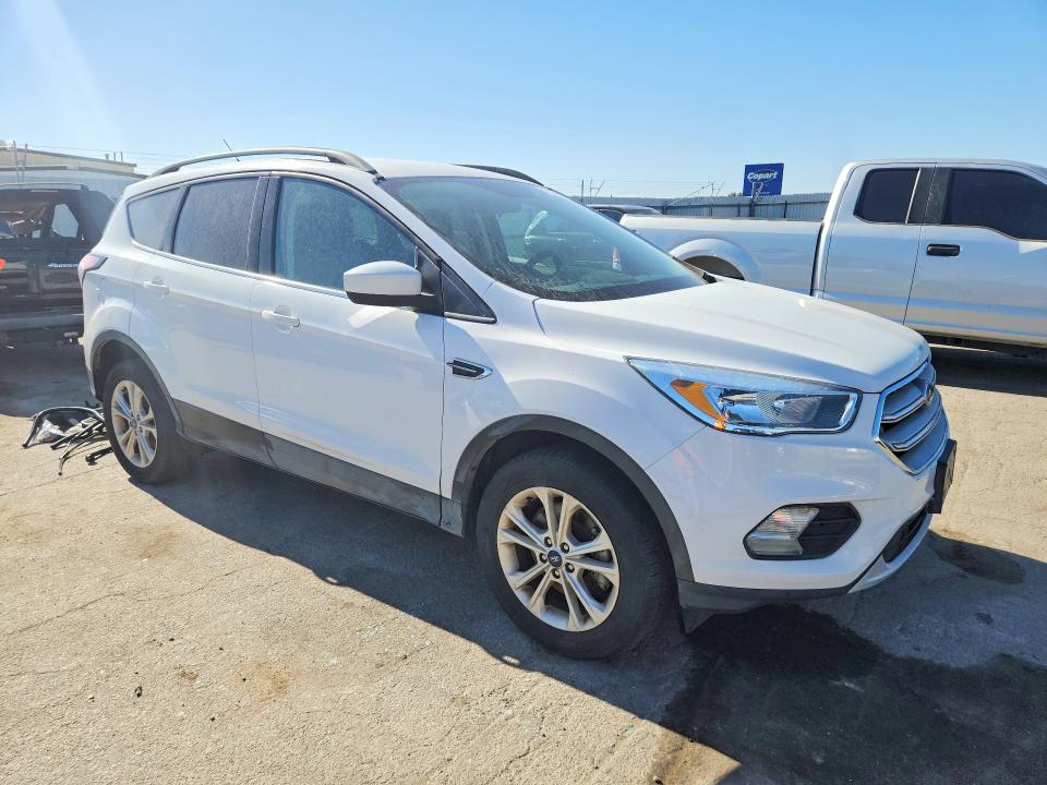 Photo 4 from auction – 2018 FORD ESCAPE with VIN 1FMCU9GD1JUD38513