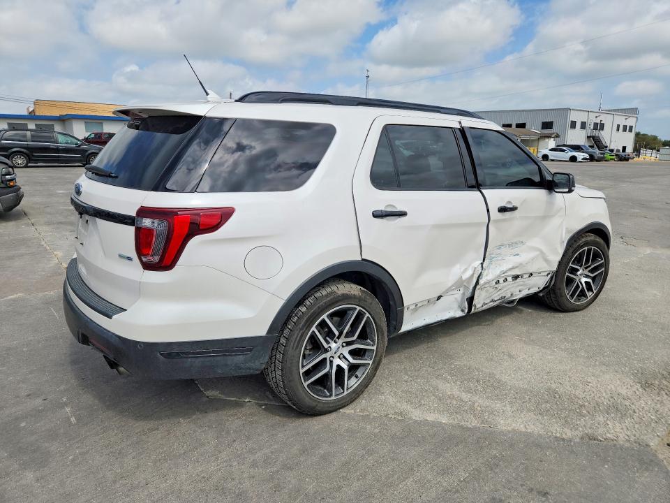 Photo 3 from auction – 2019 FORD EXPLORER with VIN 1FM5K8GT7KGB07860