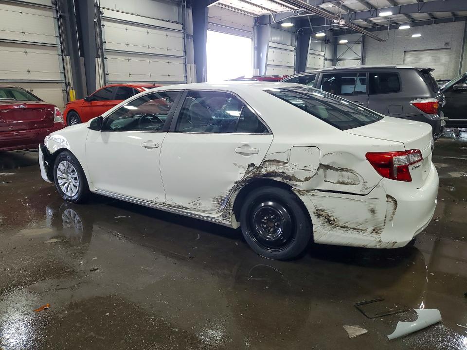 Photo 2 from auction – 2014 TOYOTA CAMRY with VIN 4T4BF1FK5ER442697