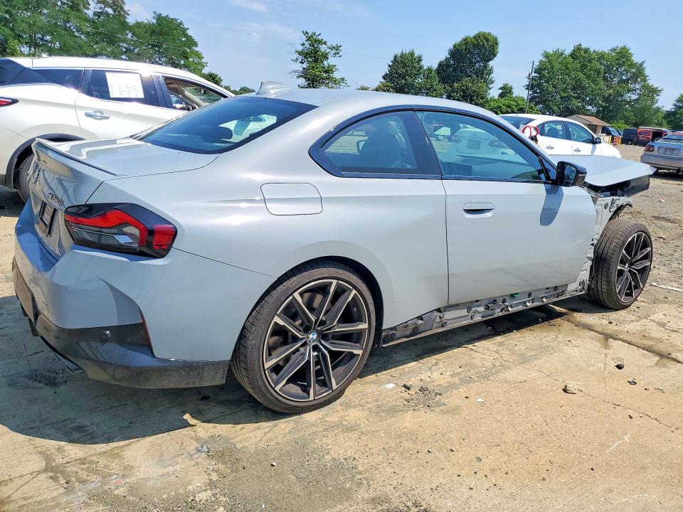 Photo 3 from auction – 2022 BMW M240XI with VIN 3MW53CM07N8C63444