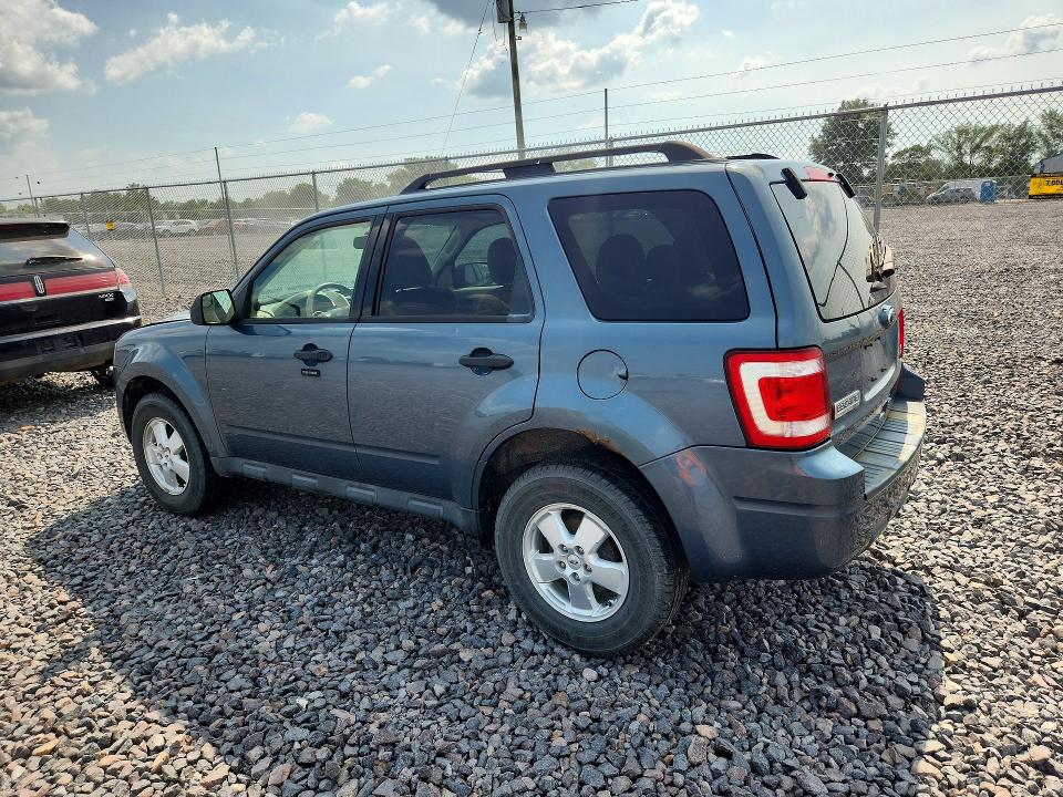 Photo 2 from auction – 2011 FORD ESCAPE with VIN 1FMCU0DG2BKB89889