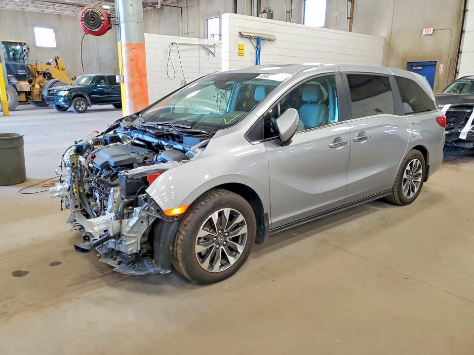 Photo 1 from auction – 2024 HONDA ODYSSEY with VIN 5FNRL6H60RB025733