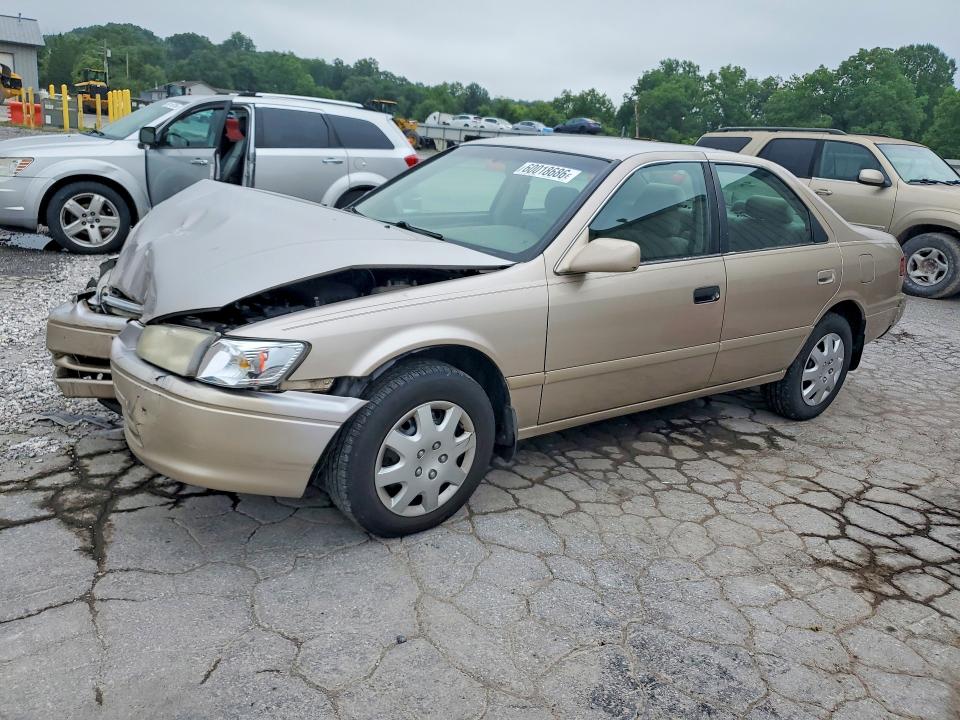 TOYOTA CAMRY 2000 with VIN 4T1BG22K9YU736918 - Photo from auction