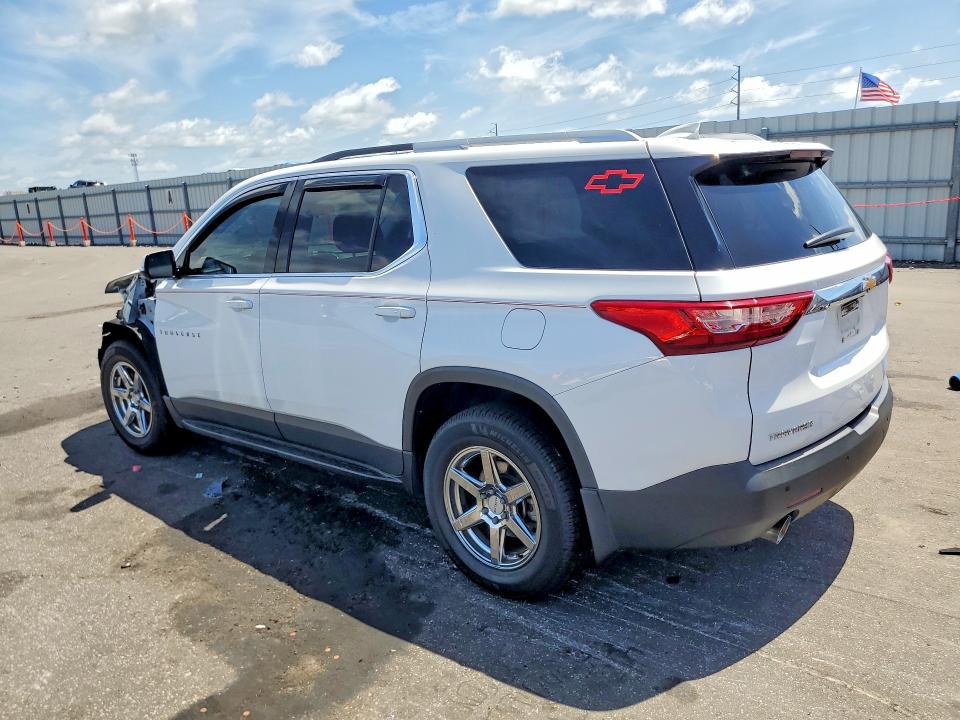 Photo 2 from auction – 2018 CHEVROLET TRAVERSE with VIN 1GNERGKW9JJ187828