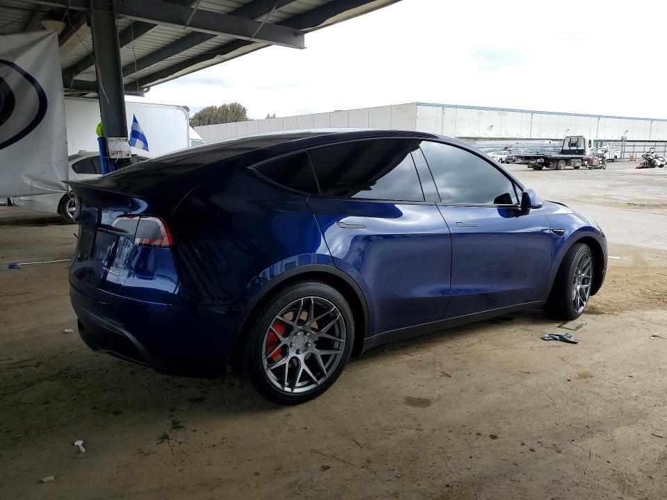 Photo 3 from auction – 2023 TESLA MODEL Y with VIN 7SAYGDEF6PF622927