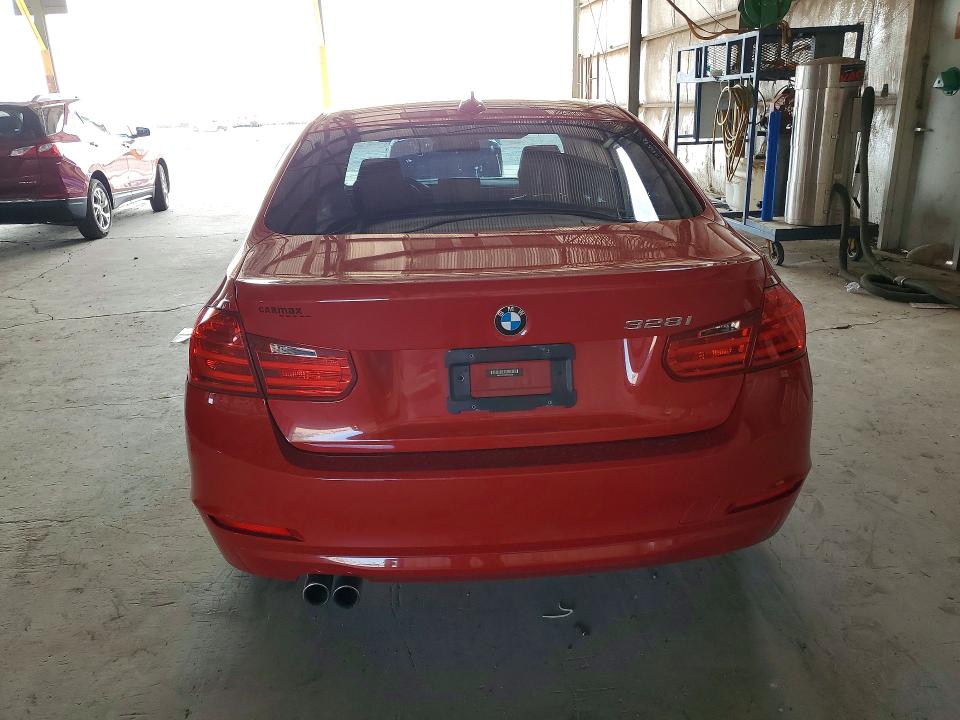 Photo 6 from auction – 2014 BMW 328 with VIN WBA3A5C58EF604928