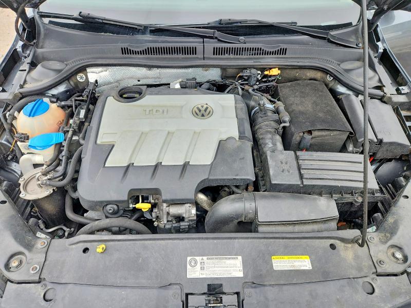Photo 11 from auction – 2014 VOLKSWAGEN JETTA with VIN 3VWLL7AJ1EM445630