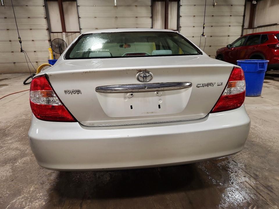 Photo 6 from auction – 2004 TOYOTA CAMRY with VIN 4T1BE32K64U830650
