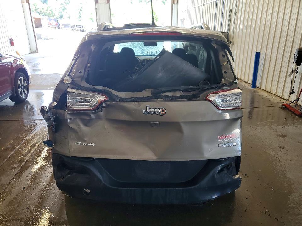 Photo 6 from auction – 2016 JEEP CHEROKEE with VIN 1C4PJMCS2GW253845