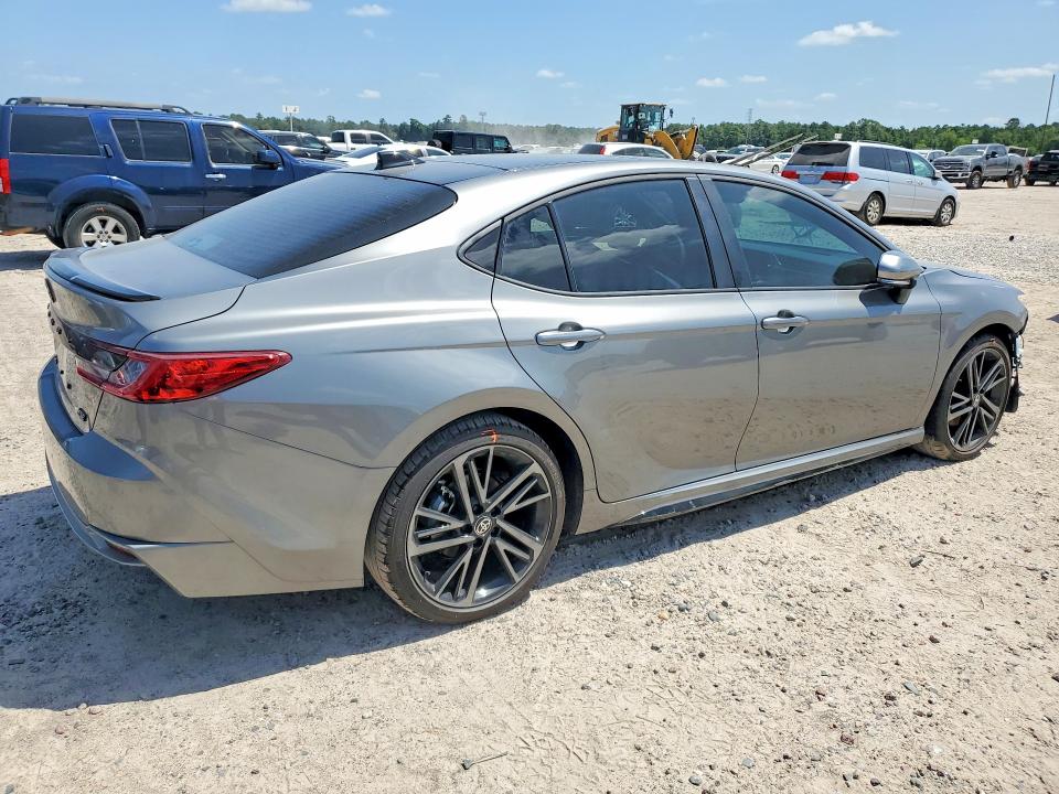 Zdjęcie 3 z aukcji – 2026 TOYOTA CAMRY z VIN 4T1DAACK4TU334476