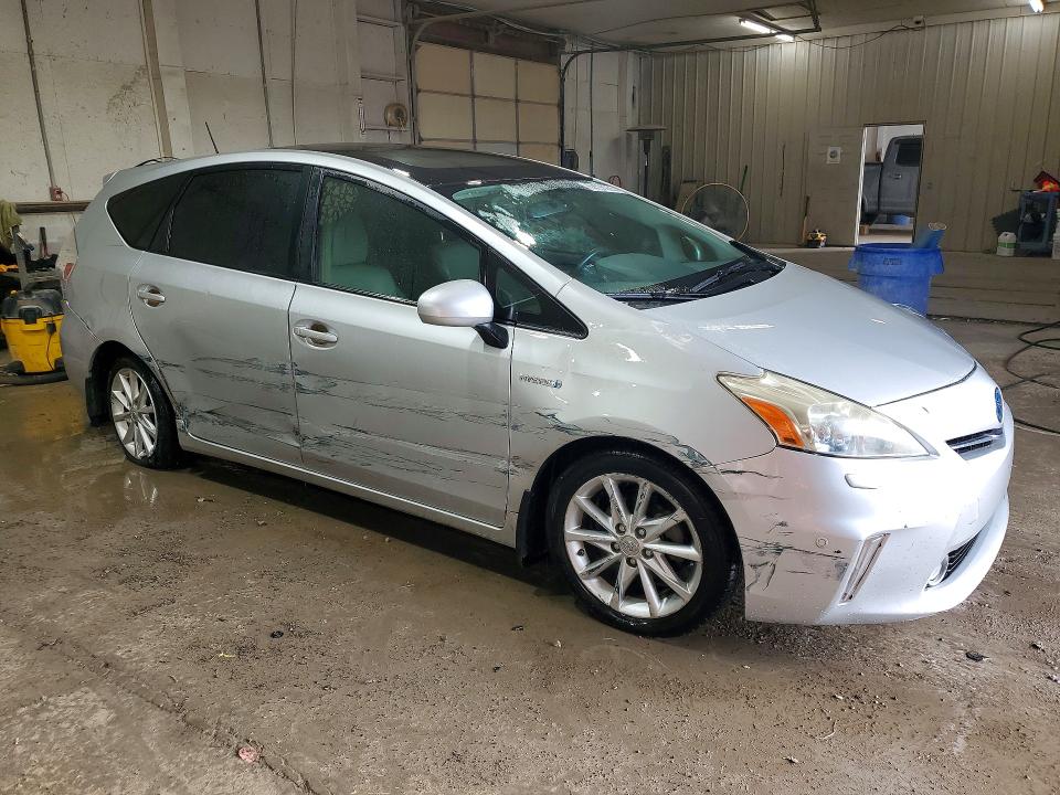 Снимка 4 от търг – 2013 TOYOTA PRIUS V с VIN JTDZN3EU6D3246125