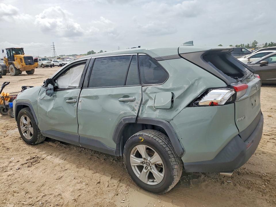 Photo 2 from auction – 2021 TOYOTA RAV4 with VIN JTMW1RFV9MD074580