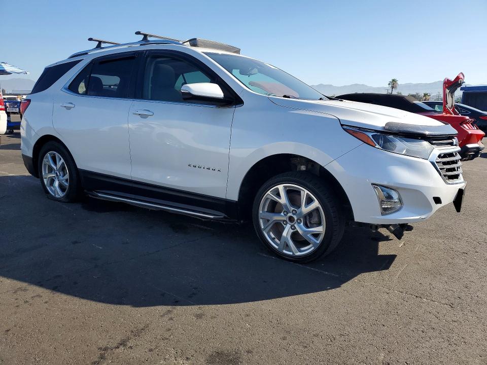 Photo 4 from auction – 2018 CHEVROLET EQUINOX with VIN 2GNAXKEX1J6315410