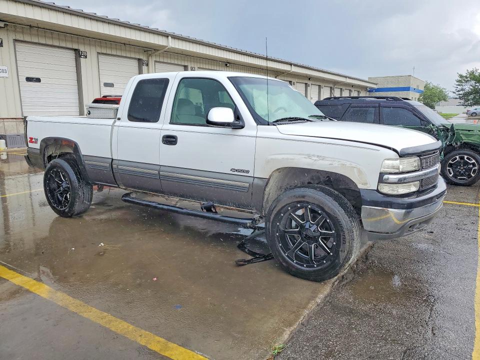 Photo 4 from auction – 2000 CHEVROLET SILVERADO with VIN 1GCEK19T6YE104574
