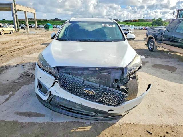 Photo 5 from auction – 2017 KIA SORENTO with VIN 5XYPG4A36HG235745