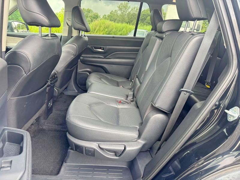 Photo 11 from auction – 2024 TOYOTA GRAND HIGH with VIN 5TDAAAB56RS058091