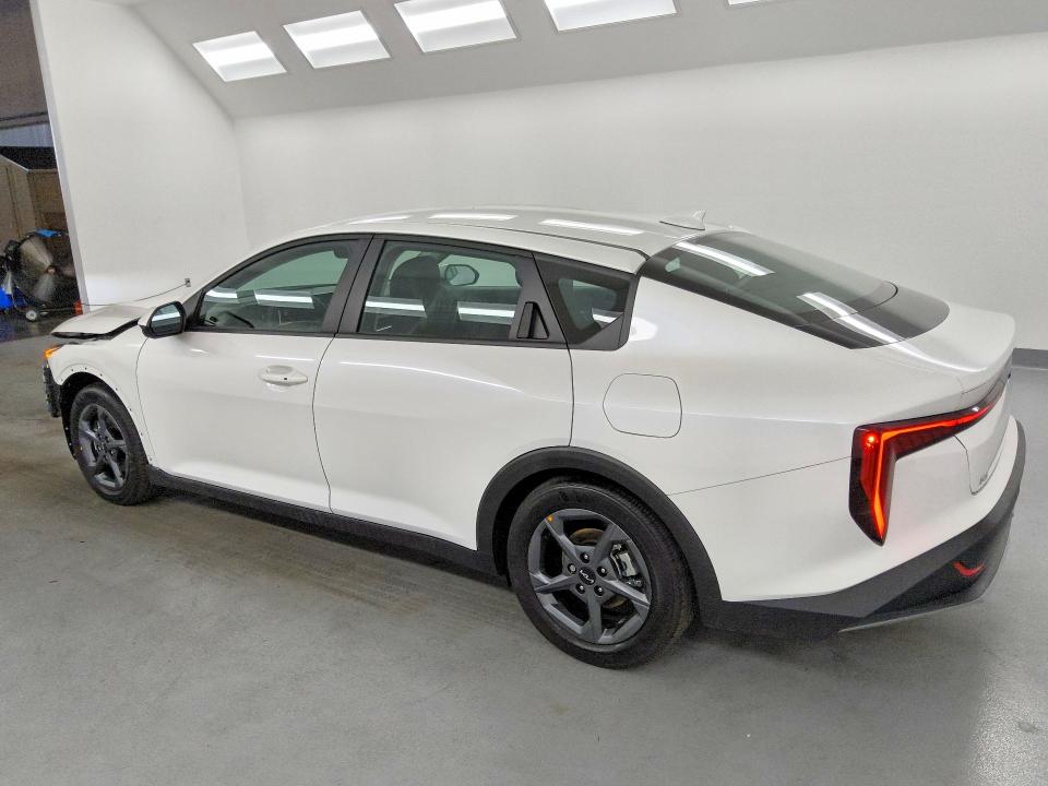 Фото 2 с аукциона – 2025 KIA K4 с VIN 3KPFT4DE4SE135197