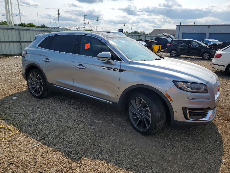 Photo 4 from auction – 2020 LINCOLN NAUTILUS with VIN 2LMPJ8KP2LBL26843