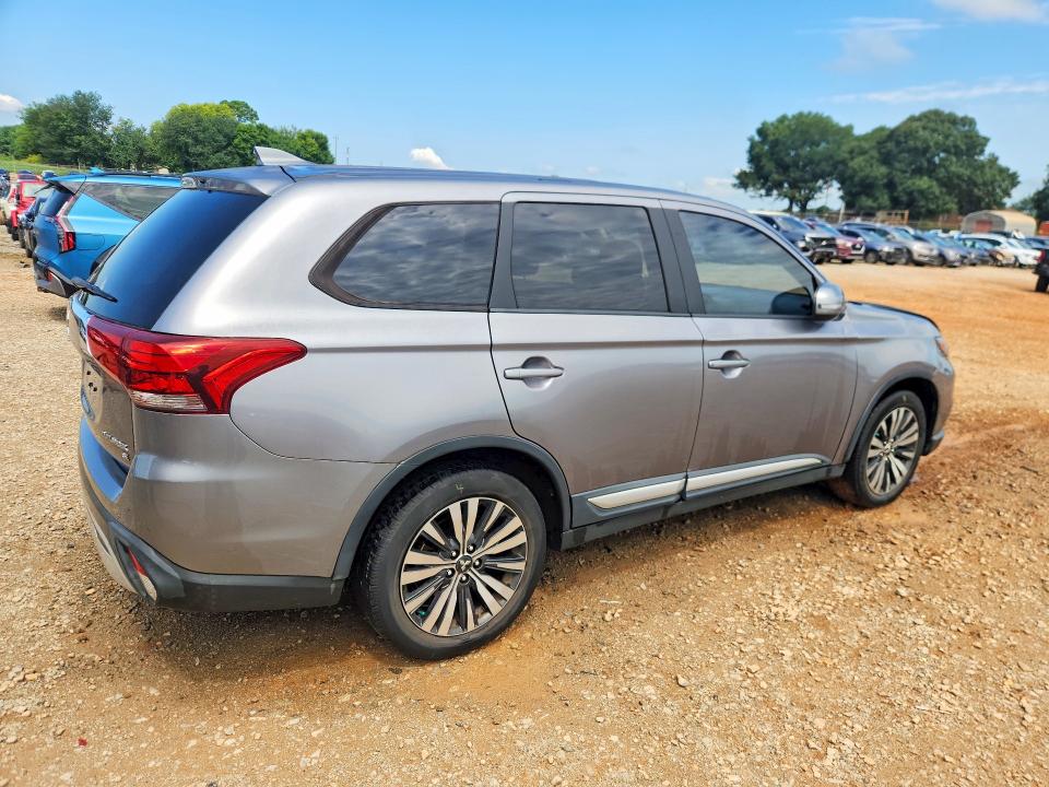 Photo 3 from auction – 2019 MITSUBISHI OUTLANDER with VIN JA4AD3A31KZ006126