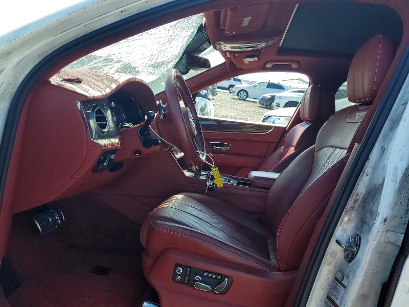 Photo 7 from auction – 2018 BENTLEY BENTAYGA with VIN SJAAC2ZV8JC019077