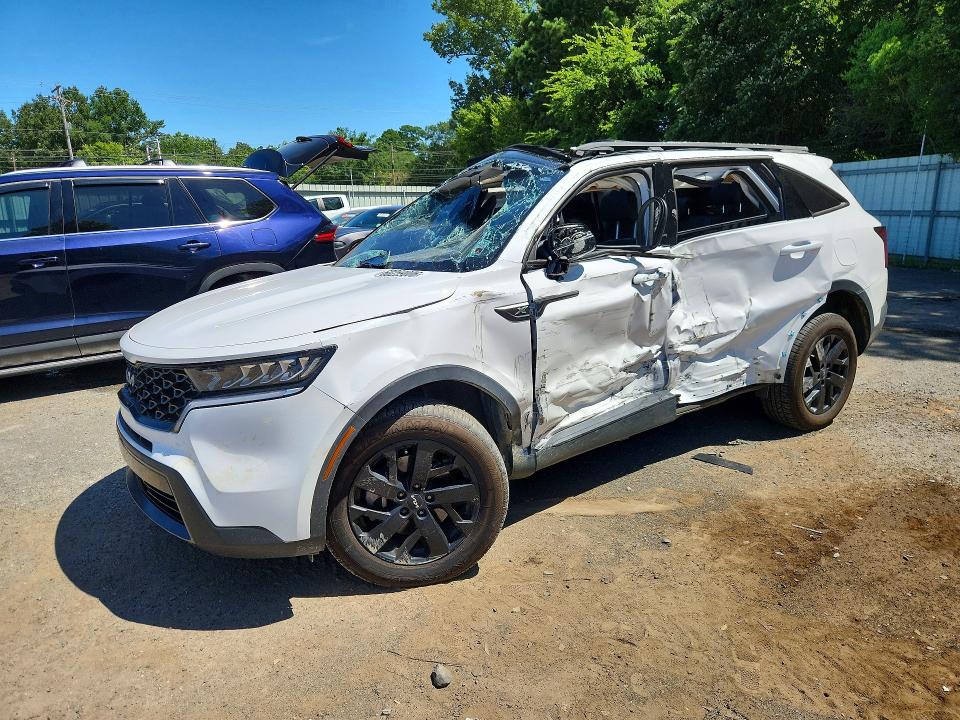 KIA SORENTO 2023 with VIN 5XYRLDLC5PG245490 - Photo from auction