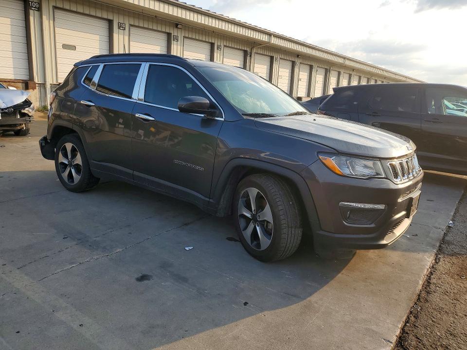 Photo 4 from auction – 2019 JEEP COMPASS with VIN 3C4NJCBB7KT750441