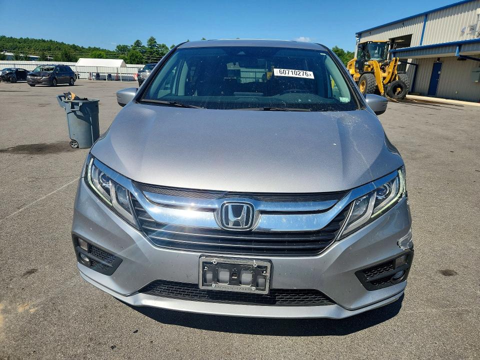 Photo 5 from auction – 2018 HONDA ODYSSEY with VIN 5FNRL6H74JB065973