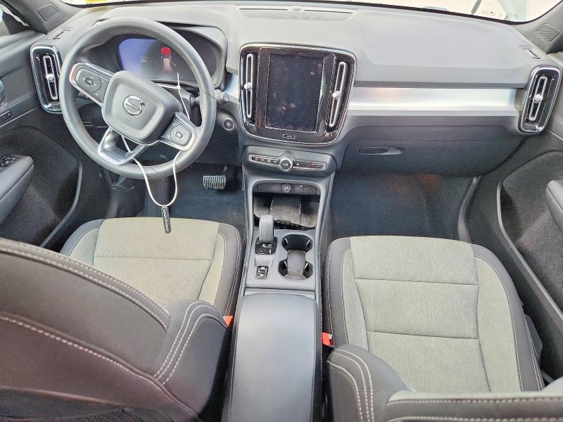Photo 8 from auction – 2024 VOLVO XC40 with VIN YV4L12UK8R2348936