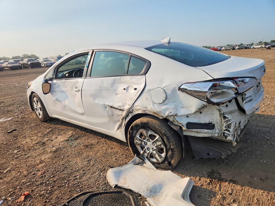 Photo 2 from auction – 2016 KIA FORTE with VIN KNAFK4A67G5475749