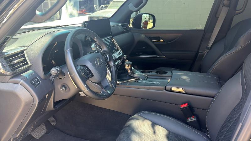 Photo 9 from auction – 2024 LEXUS LX 600 with VIN jtjgb7cx5r4065214