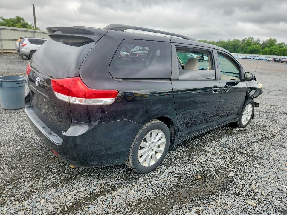 Photo 3 from auction – 2012 TOYOTA SIENNA with VIN 5TDJK3DC4CS038594