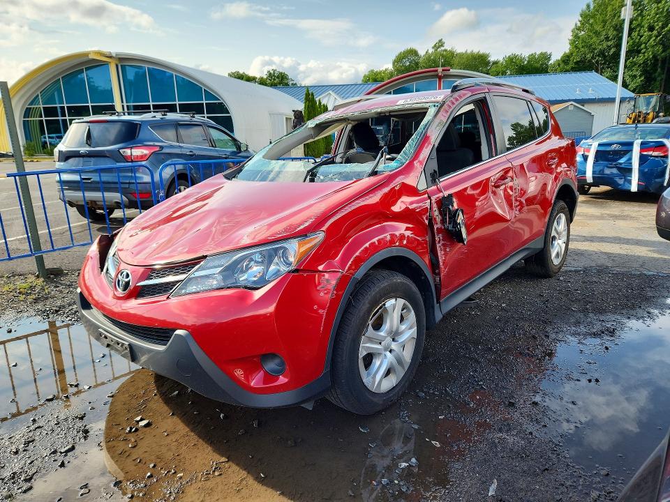 TOYOTA RAV4 2015 con VIN 2T3BFREV6FW245874 - Foto de la subasta