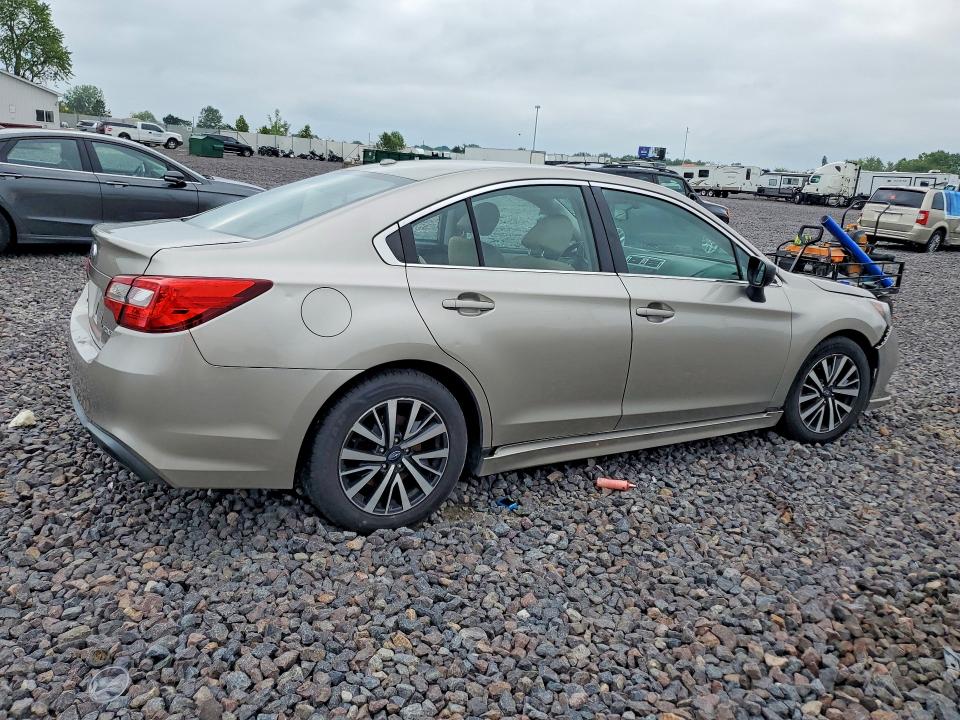 Foto 3 de la subasta – 2019 SUBARU LEGACY con VIN 4S3BNAB68K3013646