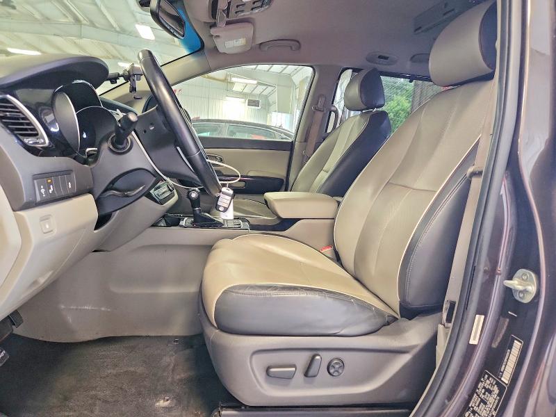 Photo 7 from auction – 2015 KIA SEDONA with VIN KNDMC5C19F6033076