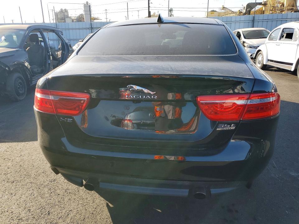Photo 6 from auction – 2017 JAGUAR XE with VIN SAJAJ4BV8HCP14987