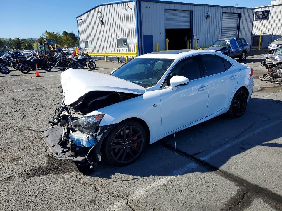 LEXUS IS 2014 with VIN JTHCE1D26E5004997 - Photo from auction