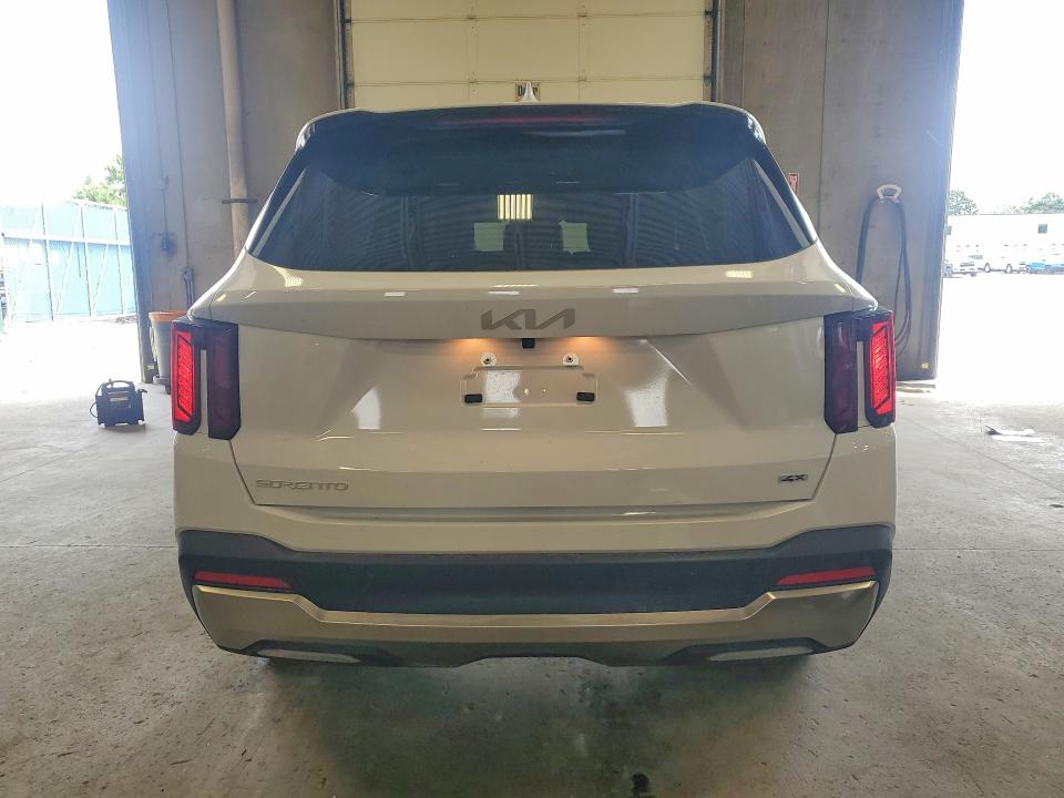 Photo 6 from auction – 2026 KIA SORENTO with VIN 5XYRHDJF2TG419640