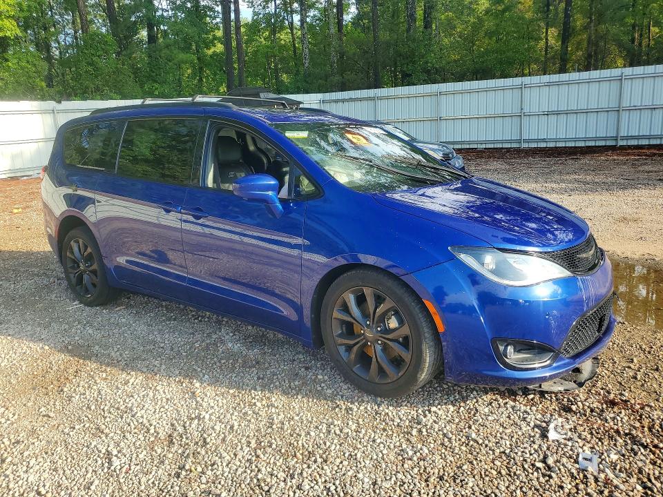 Photo 4 from auction – 2019 CHRYSLER PACIFICA with VIN 2C4RC1EG9KR548646