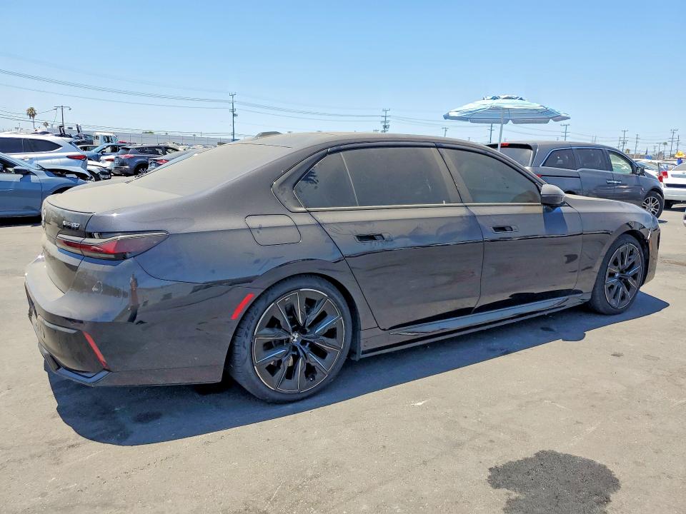 Photo 3 from auction – 2025 BMW I7 with VIN WBY53EJ08SCT50453