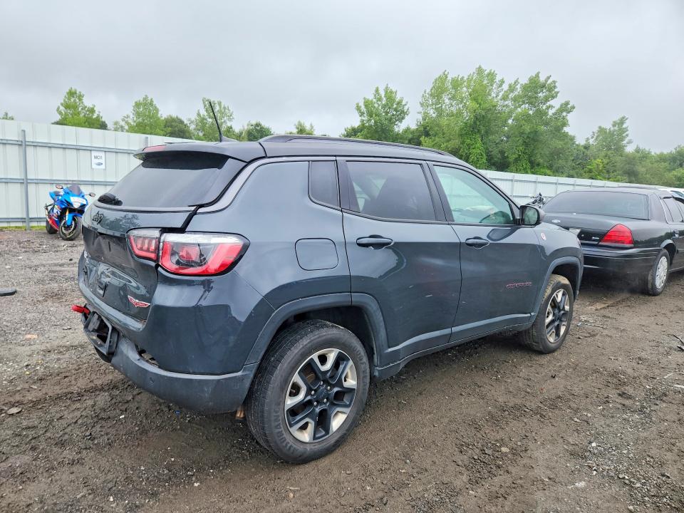Фото 3 с аукциона – 2018 JEEP COMPASS с VIN 3C4NJDDB5JT130186