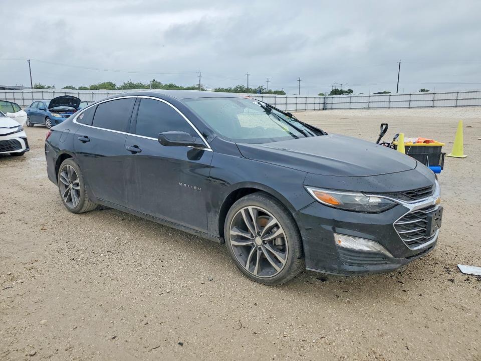 Photo 4 from auction – 2021 CHEVROLET MALIBU with VIN 1G1ZD5ST4MF026239