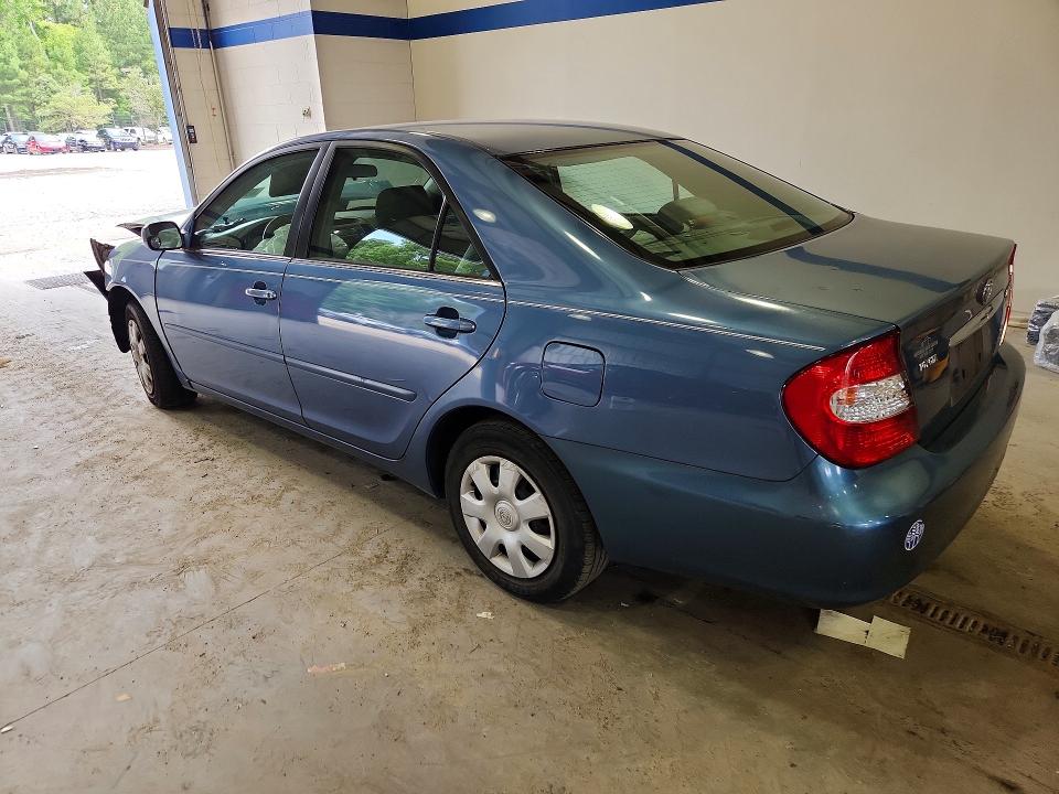 Photo 2 from auction – 2004 TOYOTA CAMRY with VIN 4T1BE32K44U891348