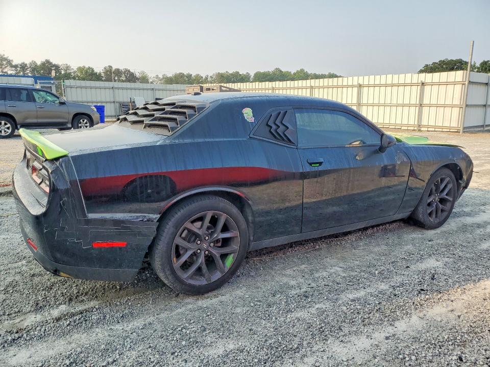 Photo 3 from auction – 2021 DODGE CHALLENGER with VIN 2C3CDZAG7MH572982
