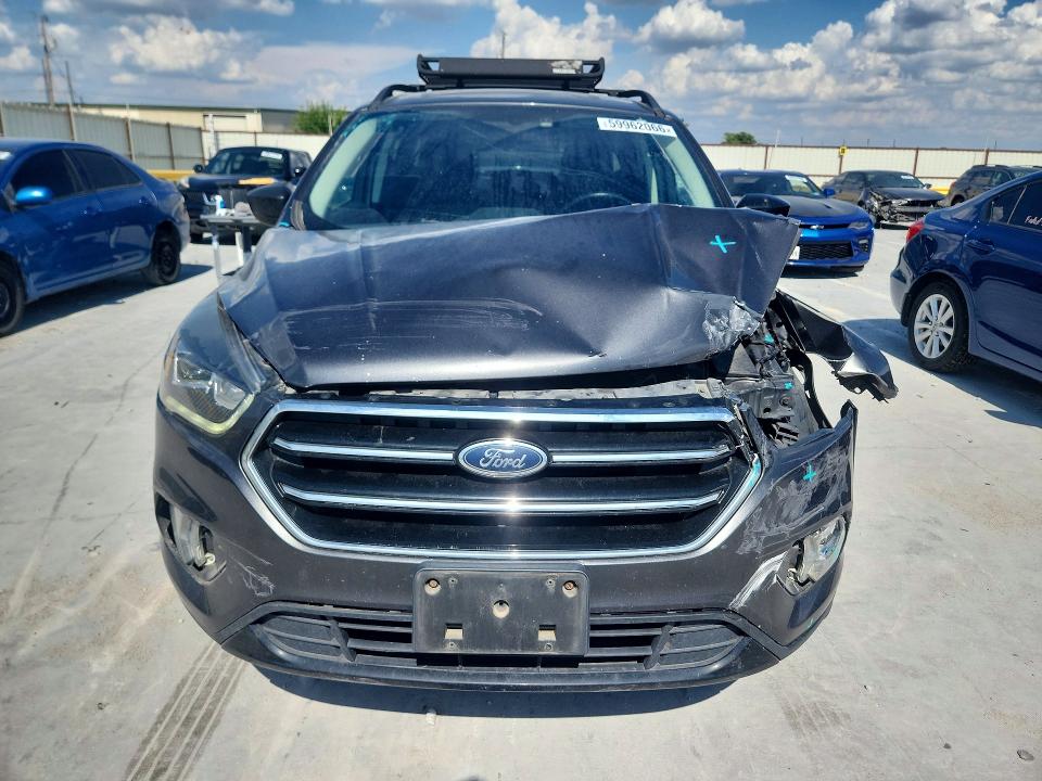 Photo 5 from auction – 2019 FORD ESCAPE with VIN 1FMCU0GDXKUC25768