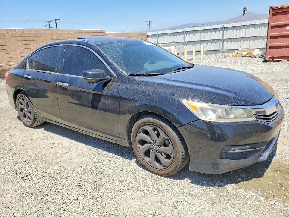 Photo 4 from auction – 2016 HONDA ACCORD with VIN 1HGCR2F71GA026356