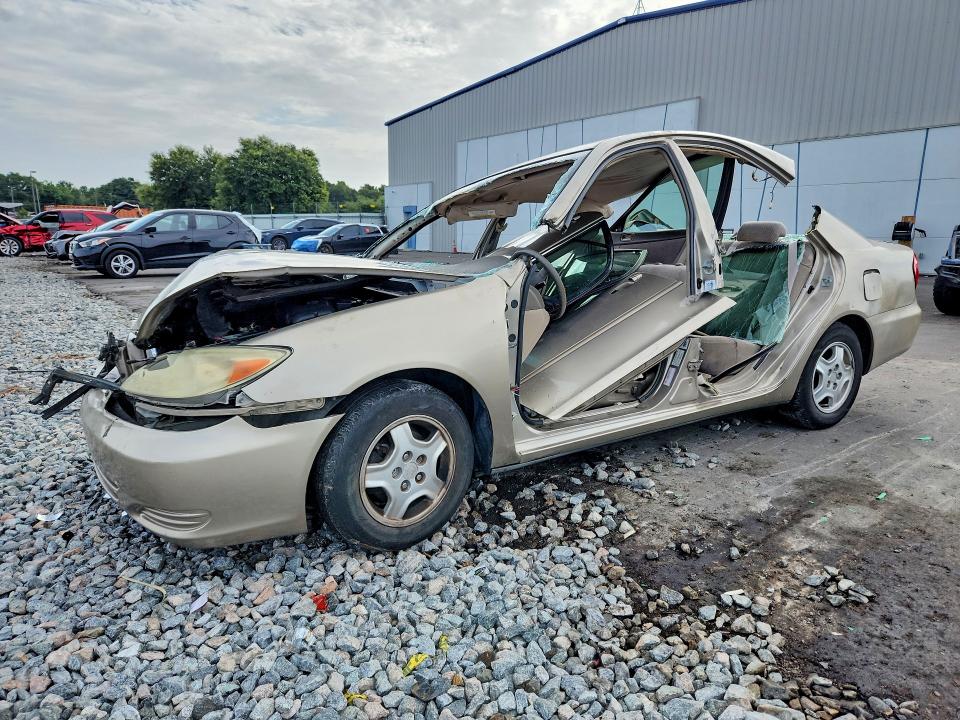 TOYOTA CAMRY 2002 with VIN 4T1BF32K62U540743 - Photo from auction