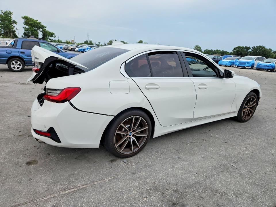 Photo 3 from auction – 2019 BMW 330I with VIN WBA5R1C55KAE82213