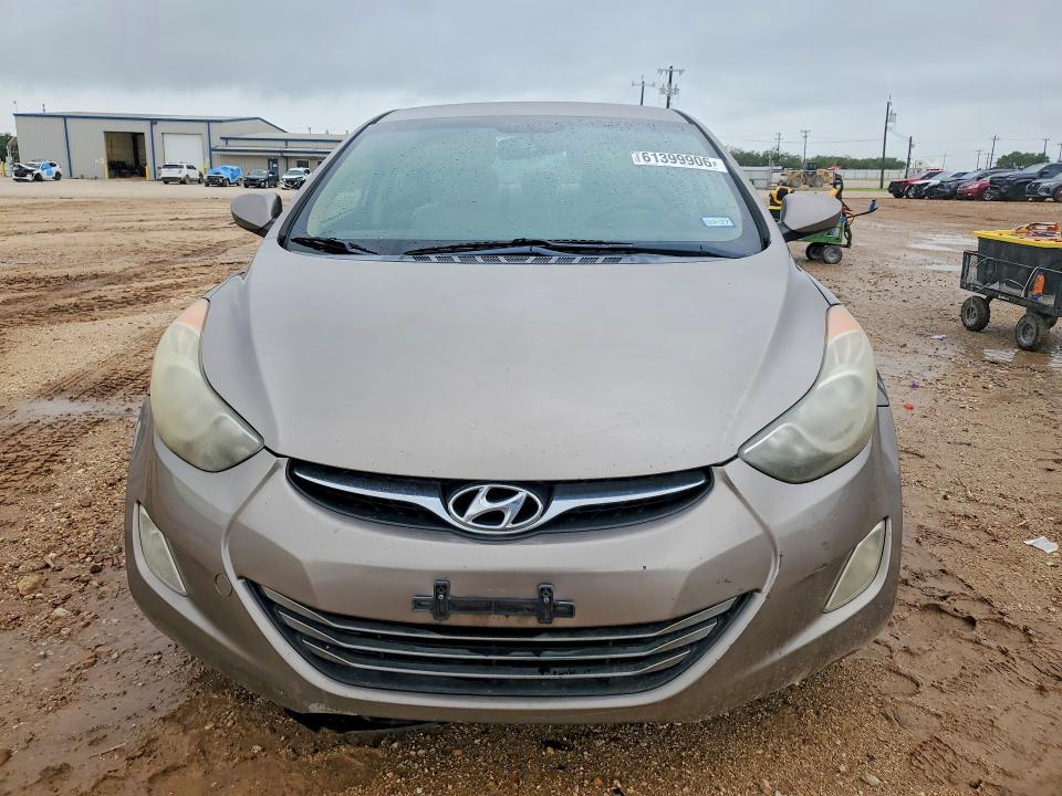 Photo 5 from auction – 2012 HYUNDAI ELANTRA with VIN 5NPDH4AE1CH090570