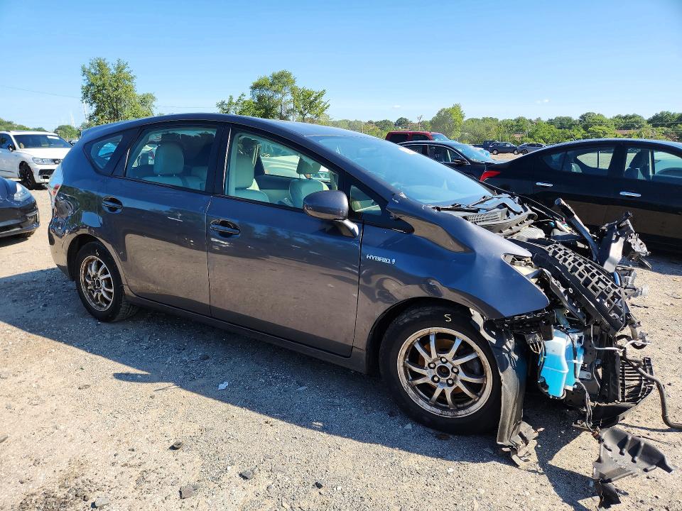 Photo 4 from auction – 2013 TOYOTA PRIUS V with VIN JTDZN3EU4D3271380